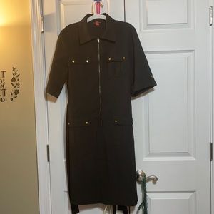 Short sleeve dress with belt and pockets